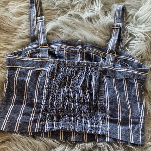 Brandy Melville Blue Button Up Crop Top - Picture 5 of 5